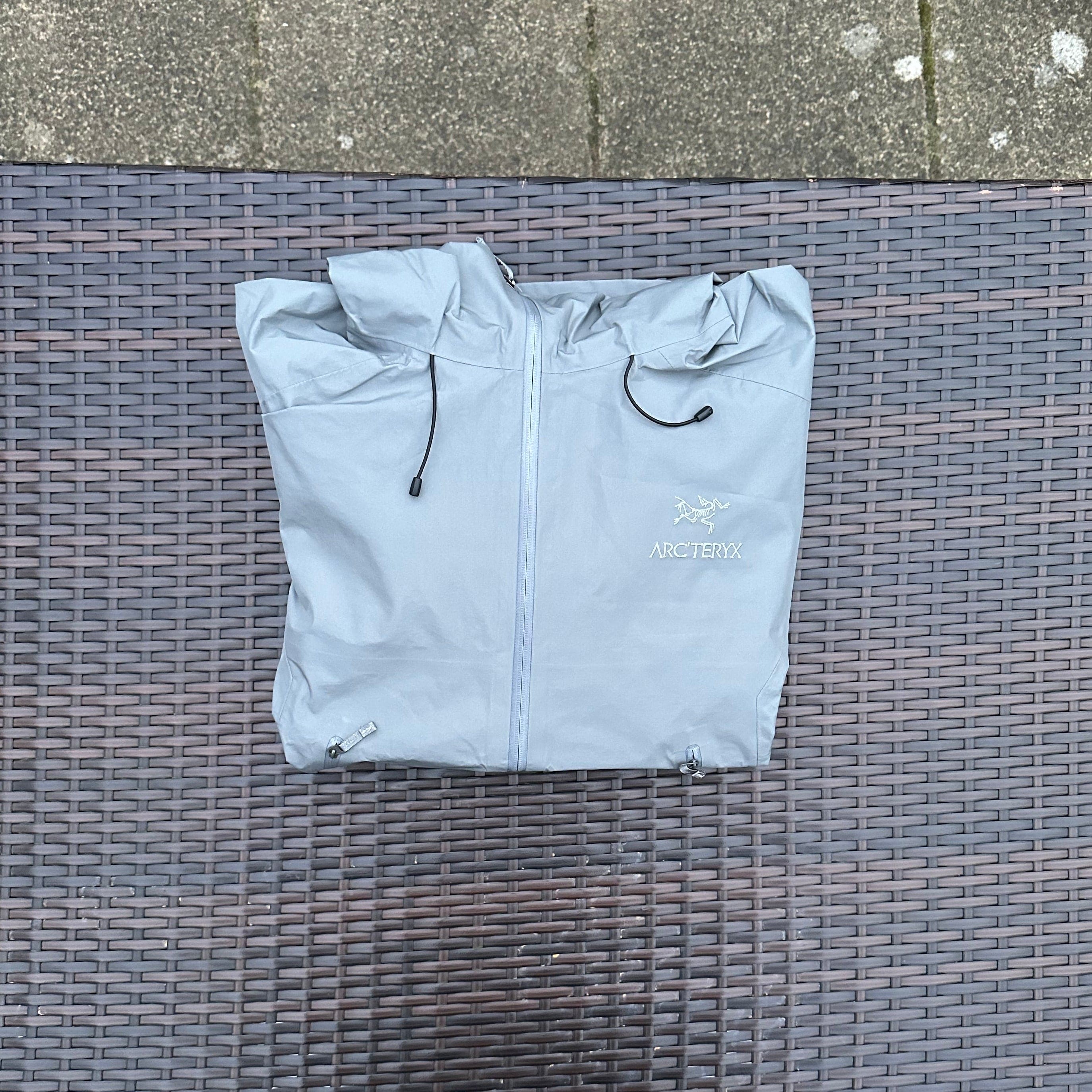 Arcteryx Grey SV GORE-TEX Jacket - Image 3