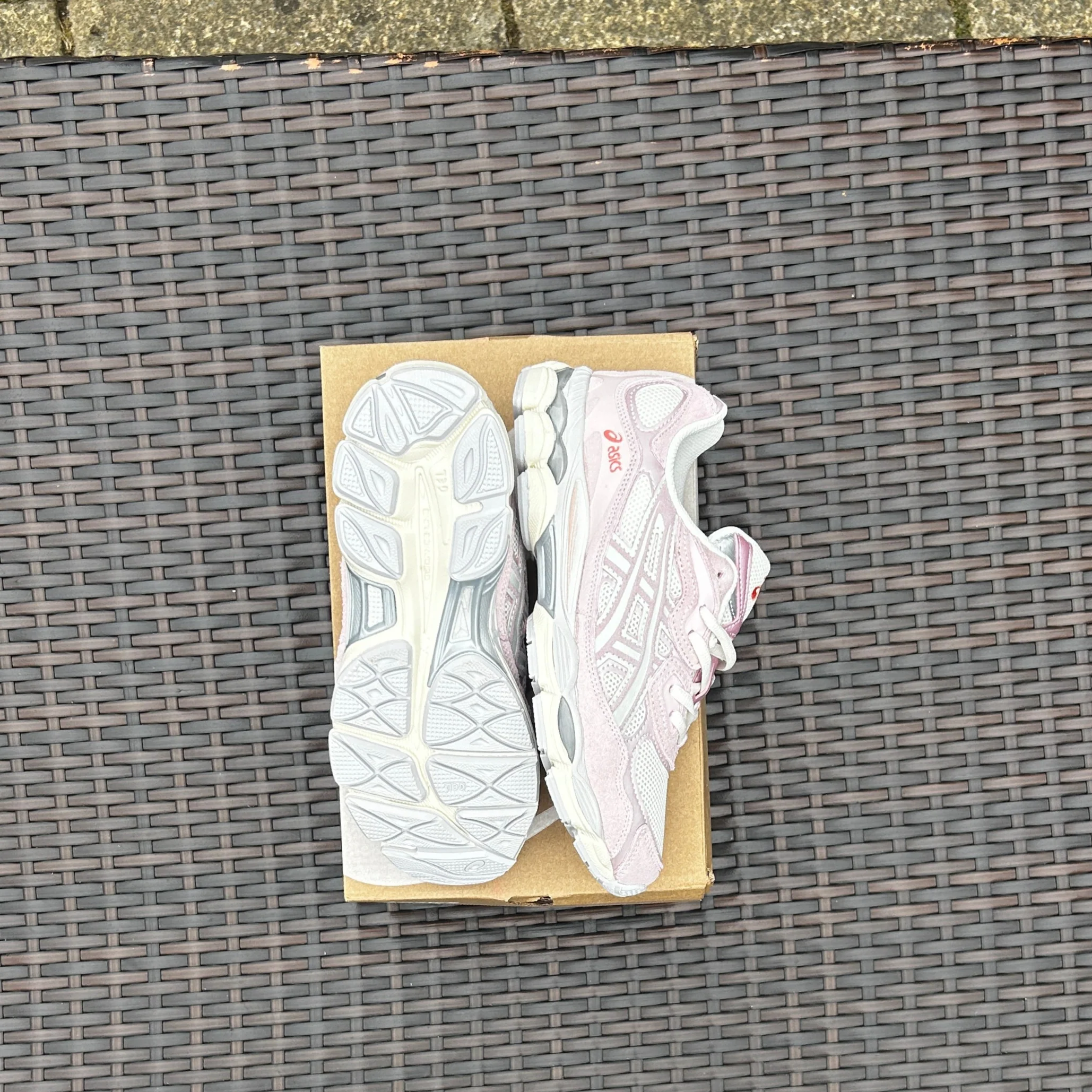 ASICS GEL-NYC Cream Rose Water - Image 3