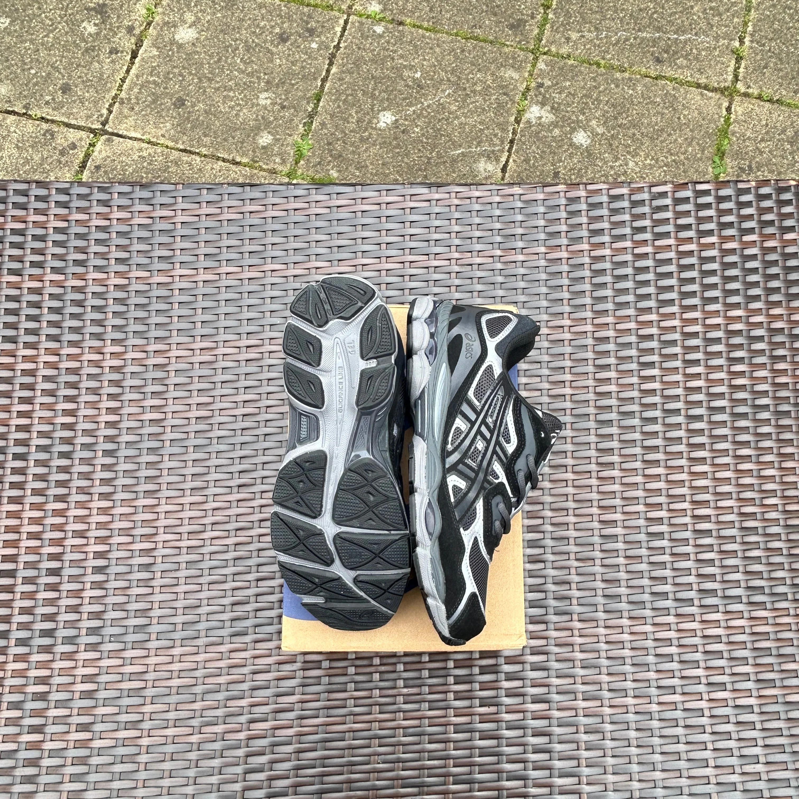 ASICS GEL-NYC Graphite Grey/Black - Image 2