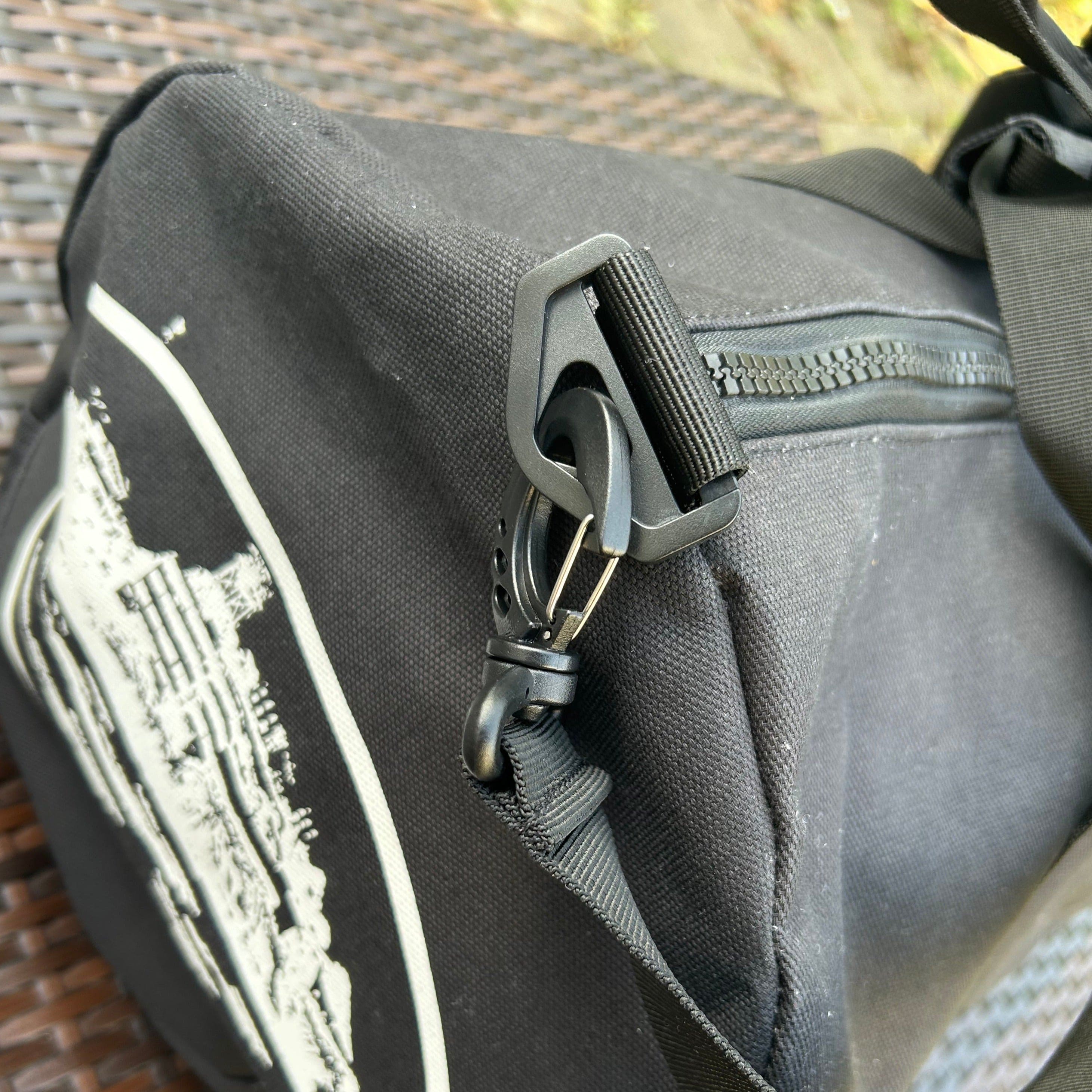 Corteiz Black Alcatraz Grindwear Duffle Bag - Image 3