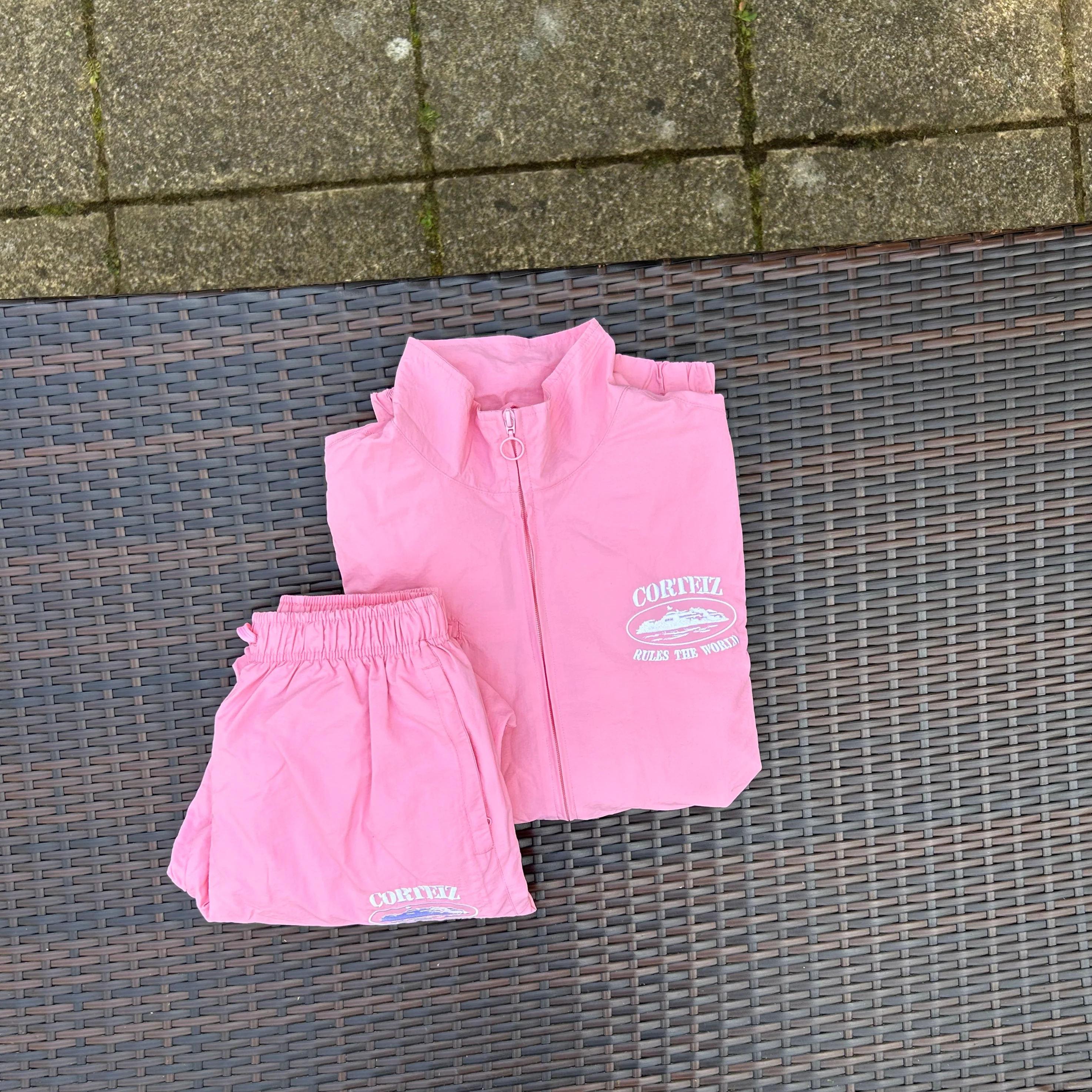 Corteiz Pink/White "Shukushuku" Tracksuit - Image 4