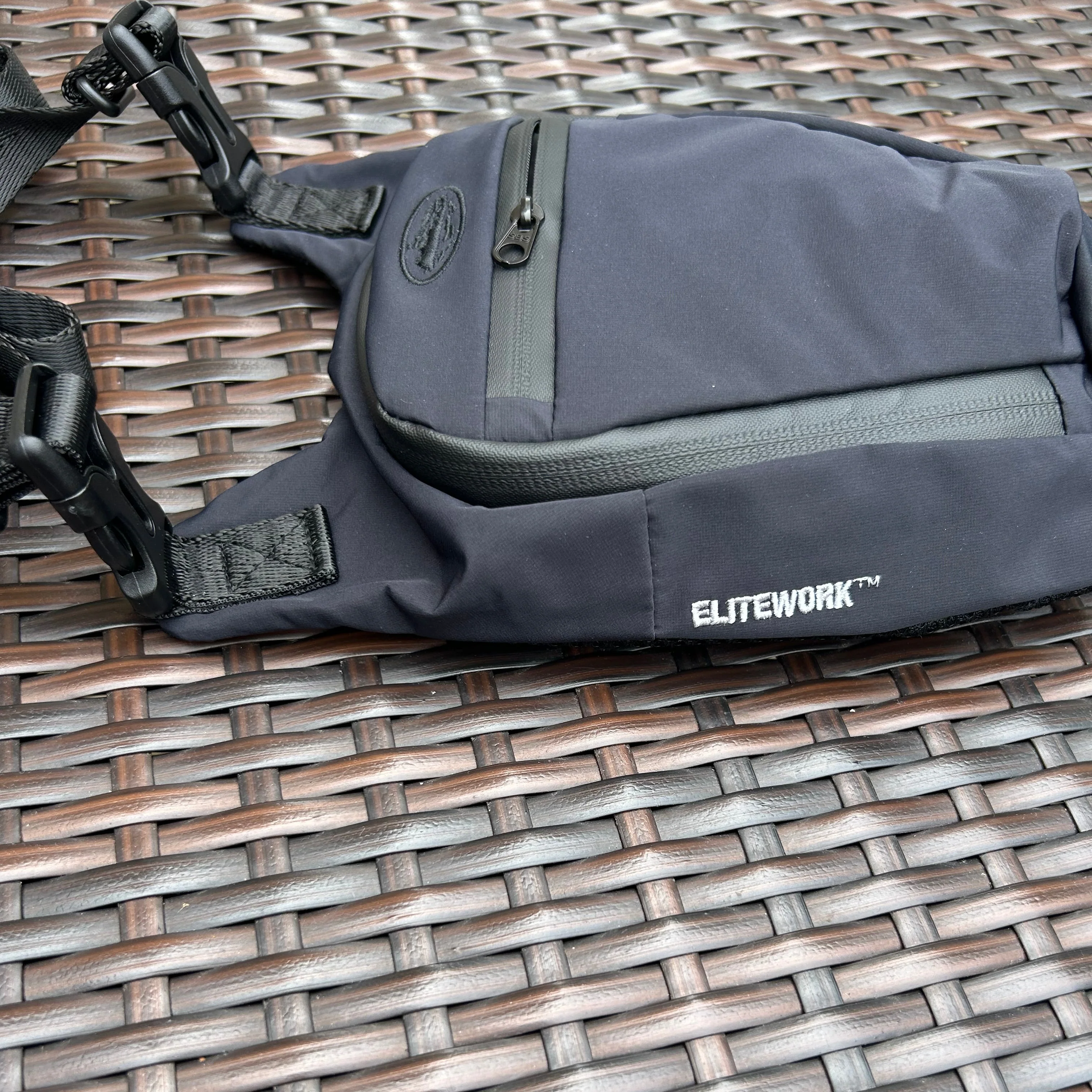 Corteiz Black Elitework Sling Bag - Image 2