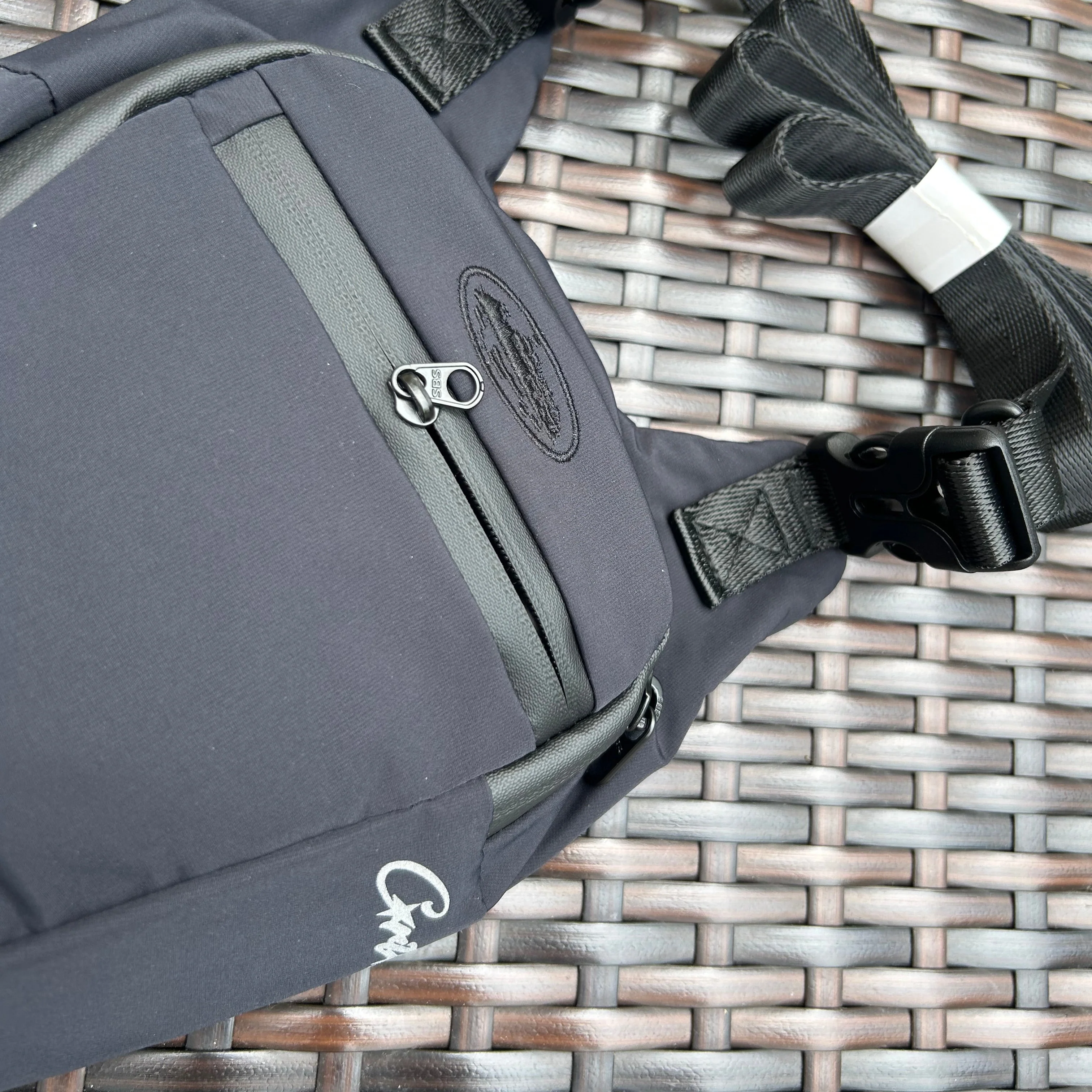 Corteiz Black Elitework Sling Bag - Image 3