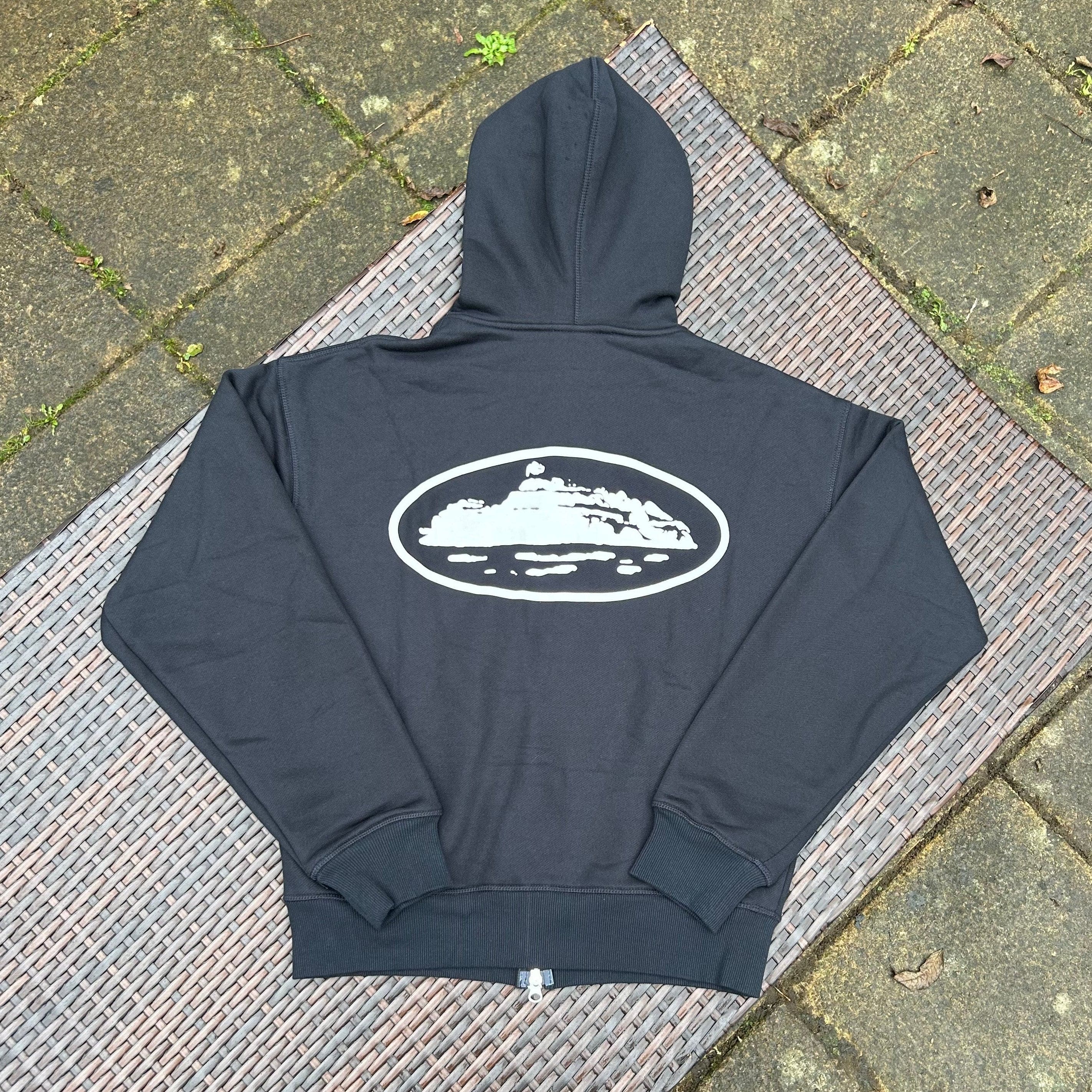 Corteiz Black/White "Alcatraz" Zip-Up Tracksuit - Image 3