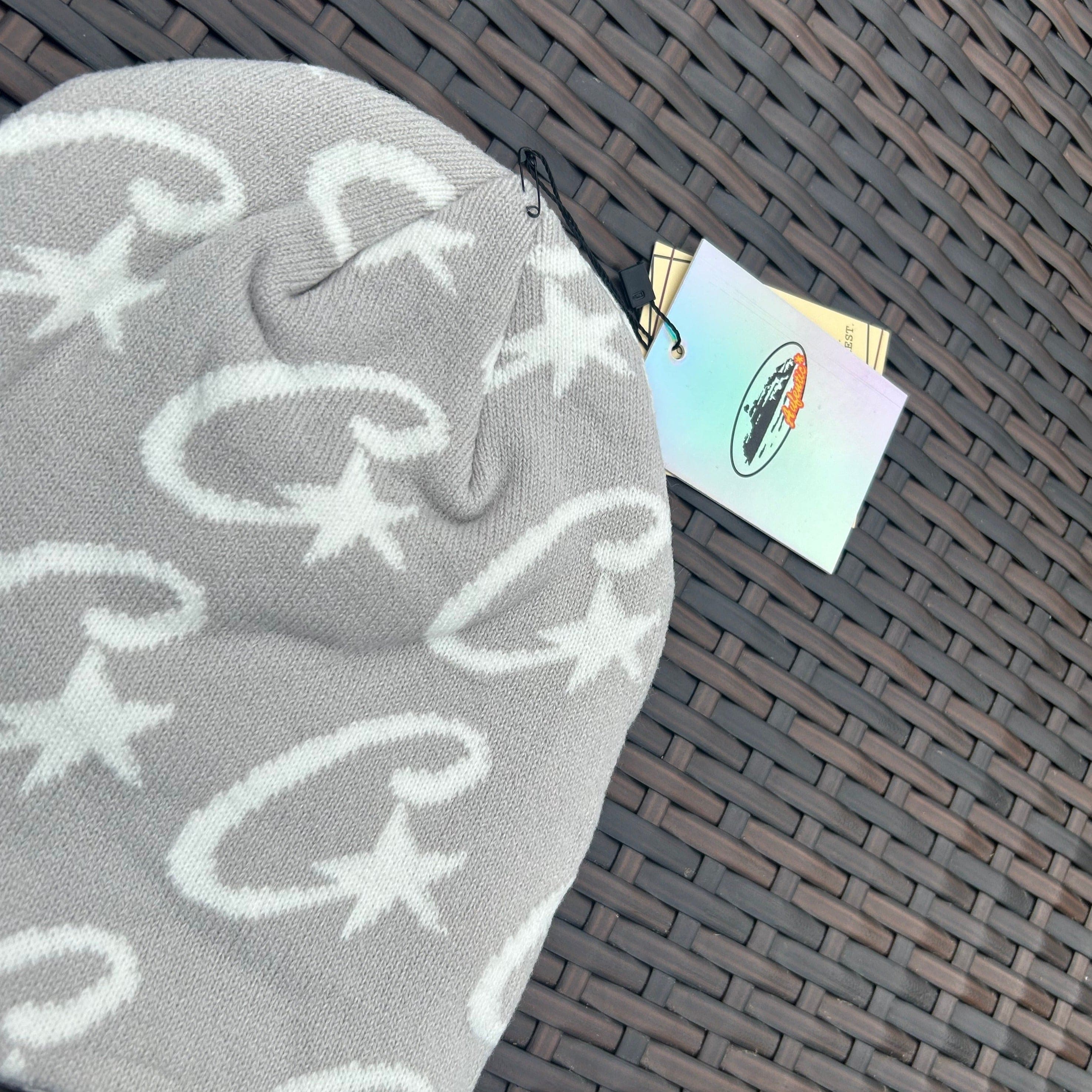 Corteiz Grey/White "C Star" Beanie - Image 2