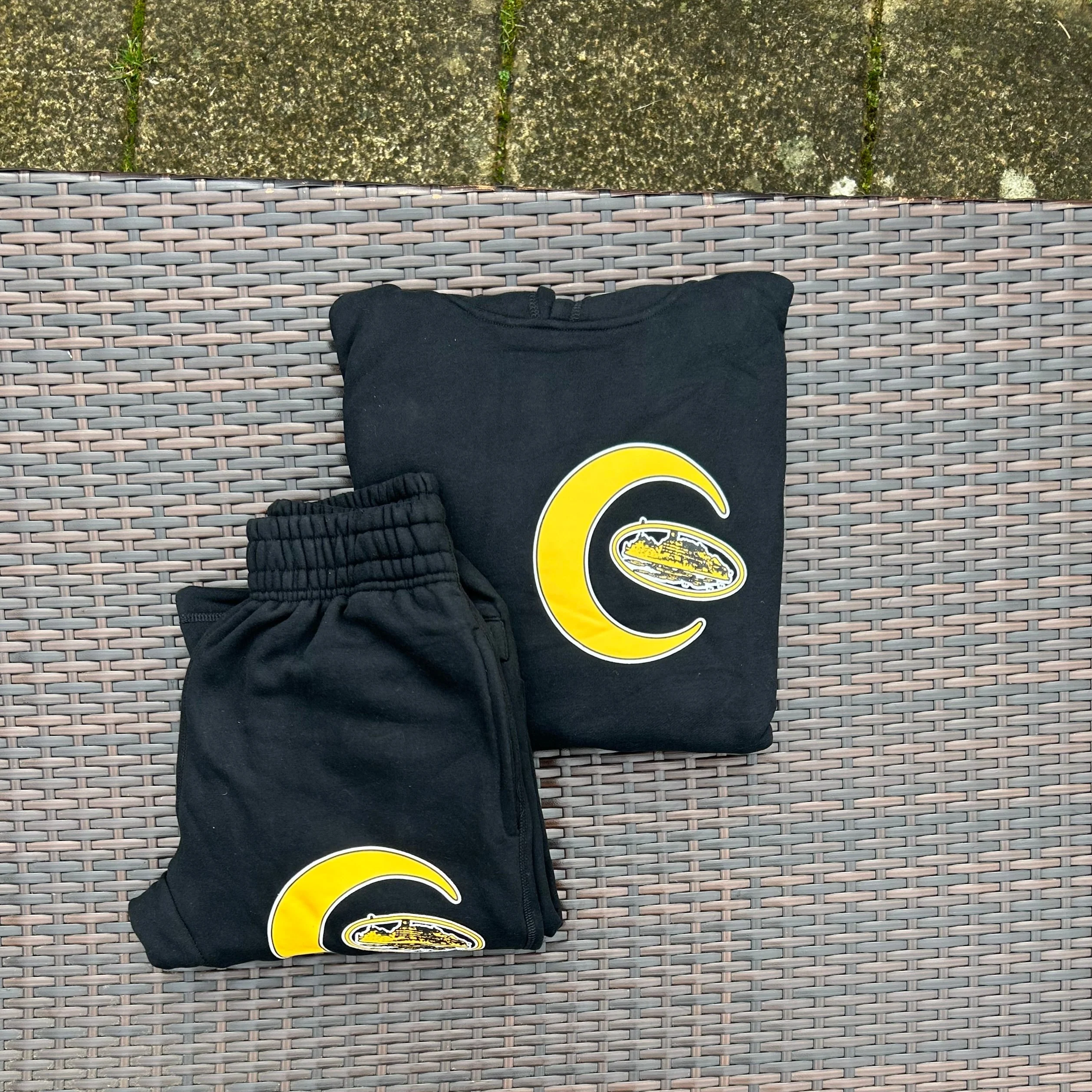 Corteiz Black/Yellow Alcatraz "Moon" Tracksuit - Image 5