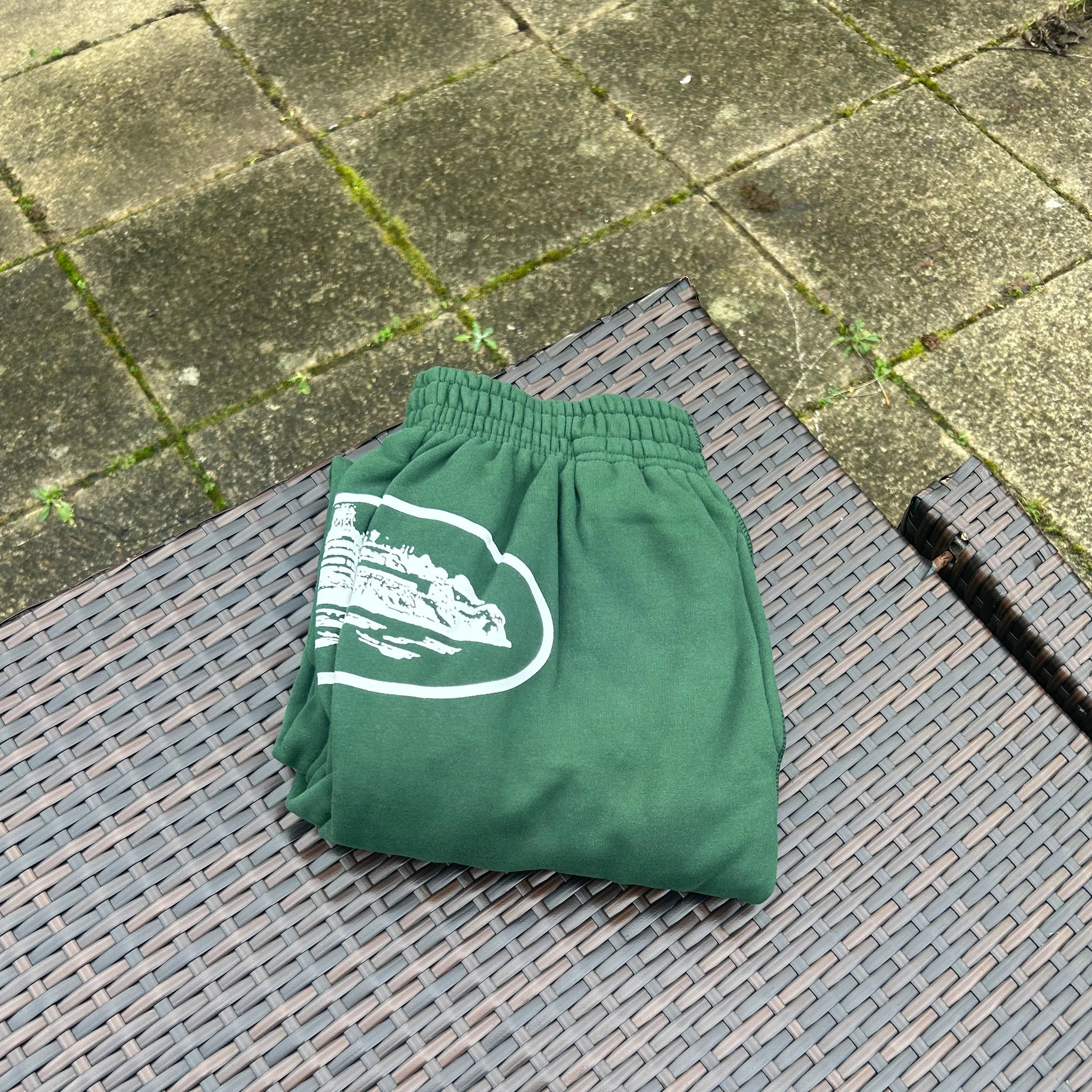 Corteiz Dark Green/White Alcatraz Tracksuit - Image 3