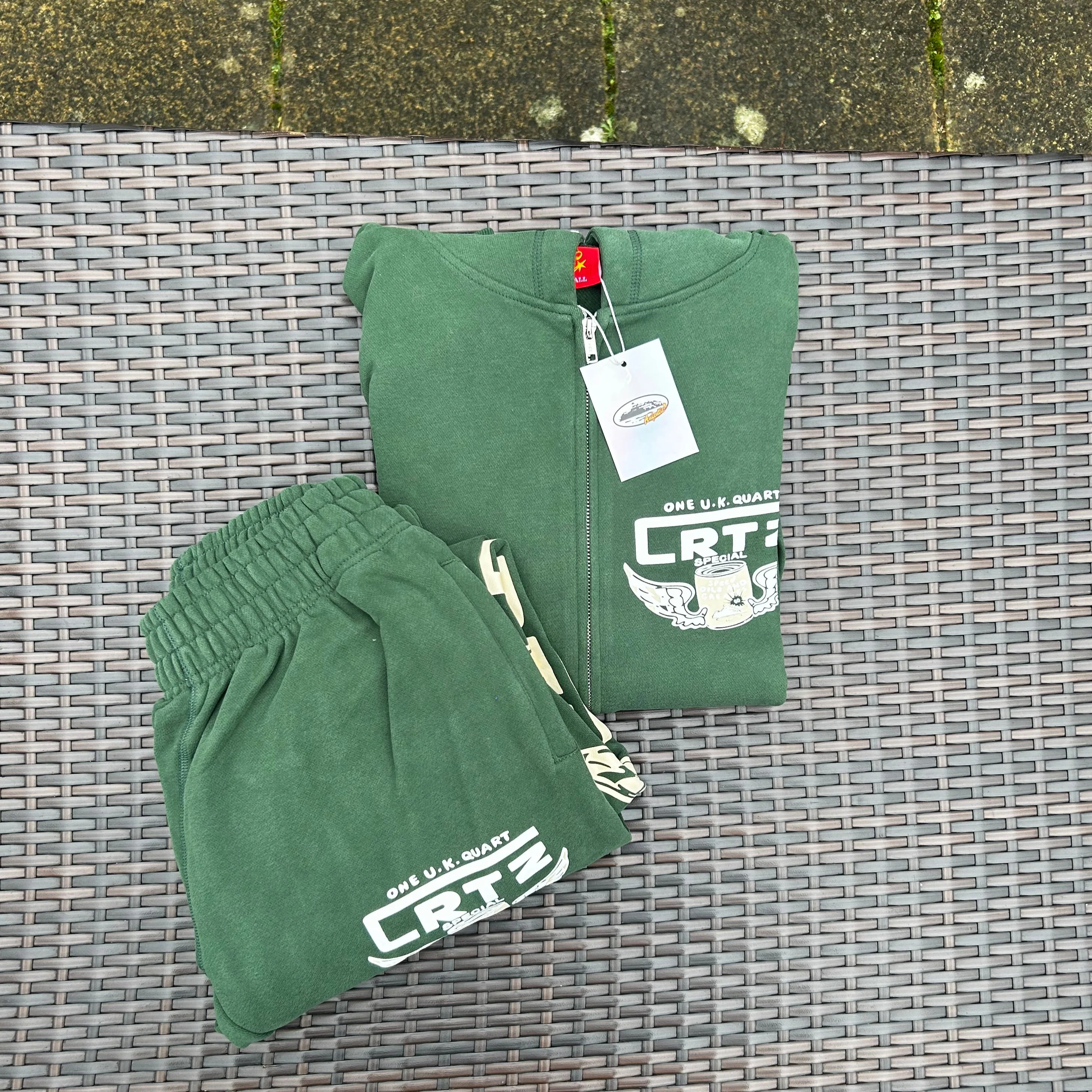Corteiz "Gasolina" Dark Green Zip-Up Tracksuit - Image 4