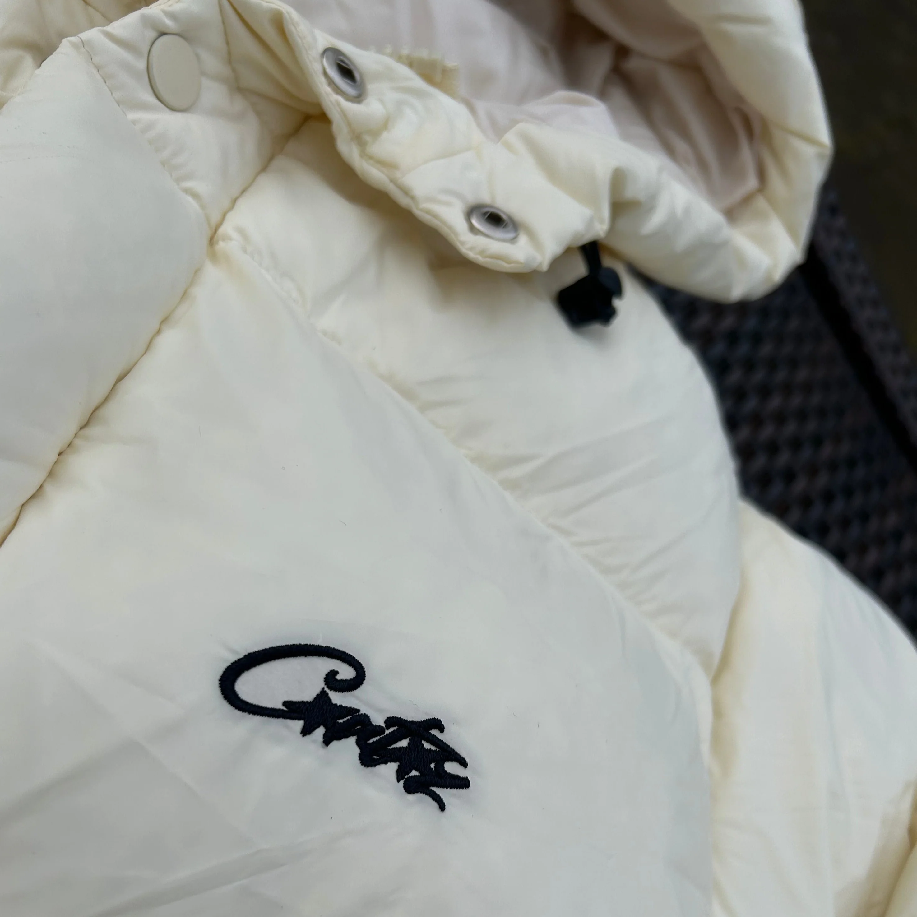 Corteiz "Off White" Bolo V2 Jacket - Image 3