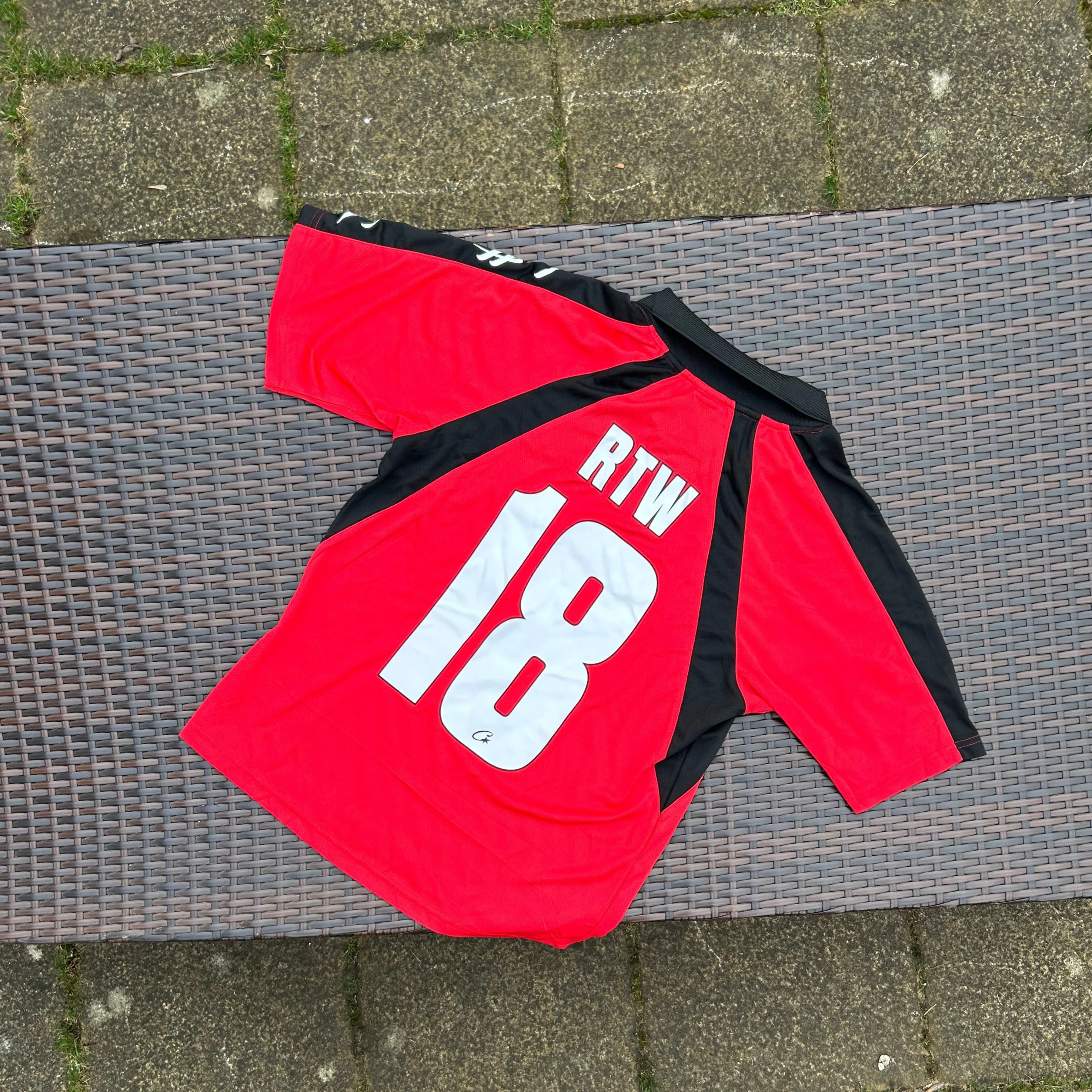 Corteiz Red/Black Alcatraz Football Jersey - Image 3