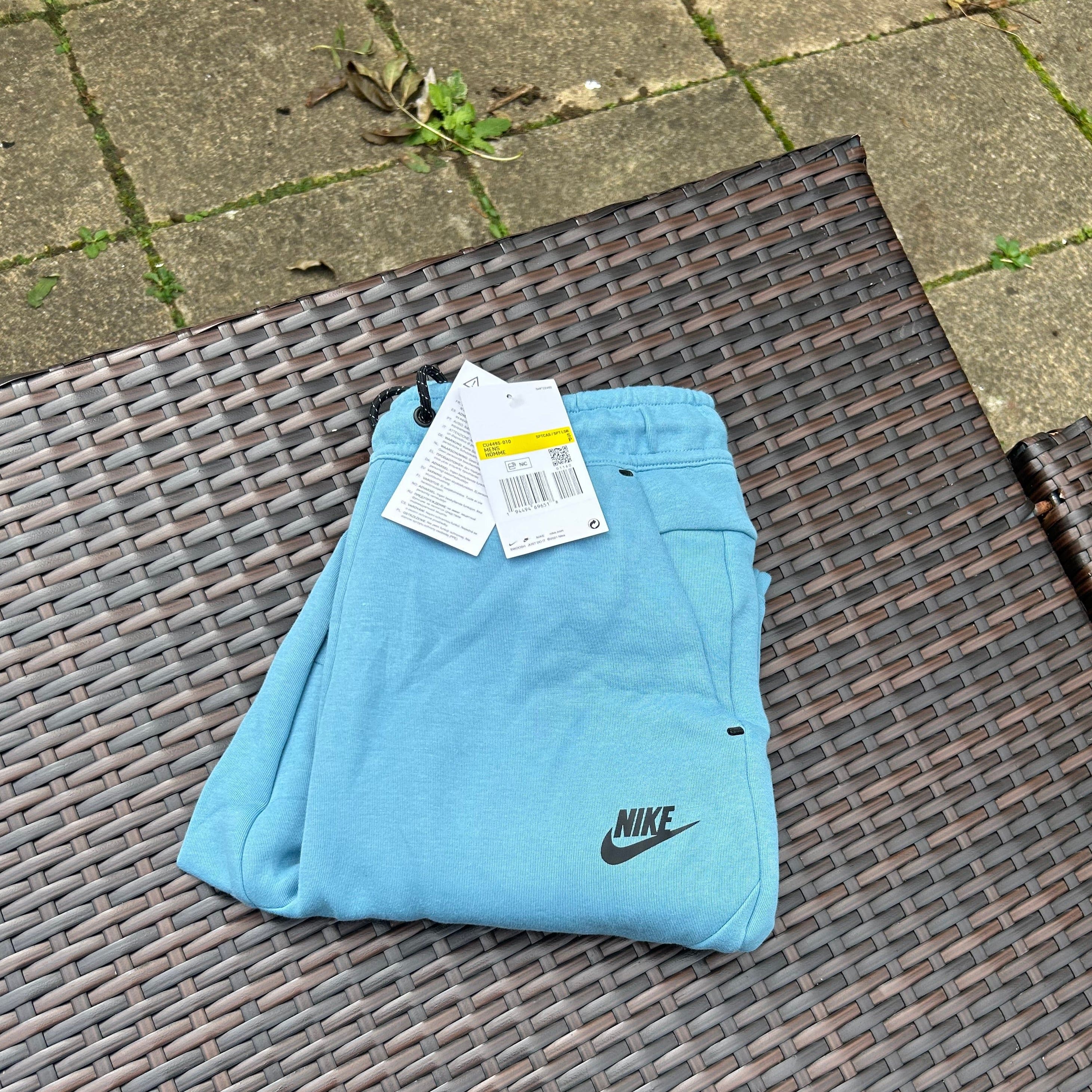 Nike Blue/White/Grey Sportswear Tech Fleece - Image 3