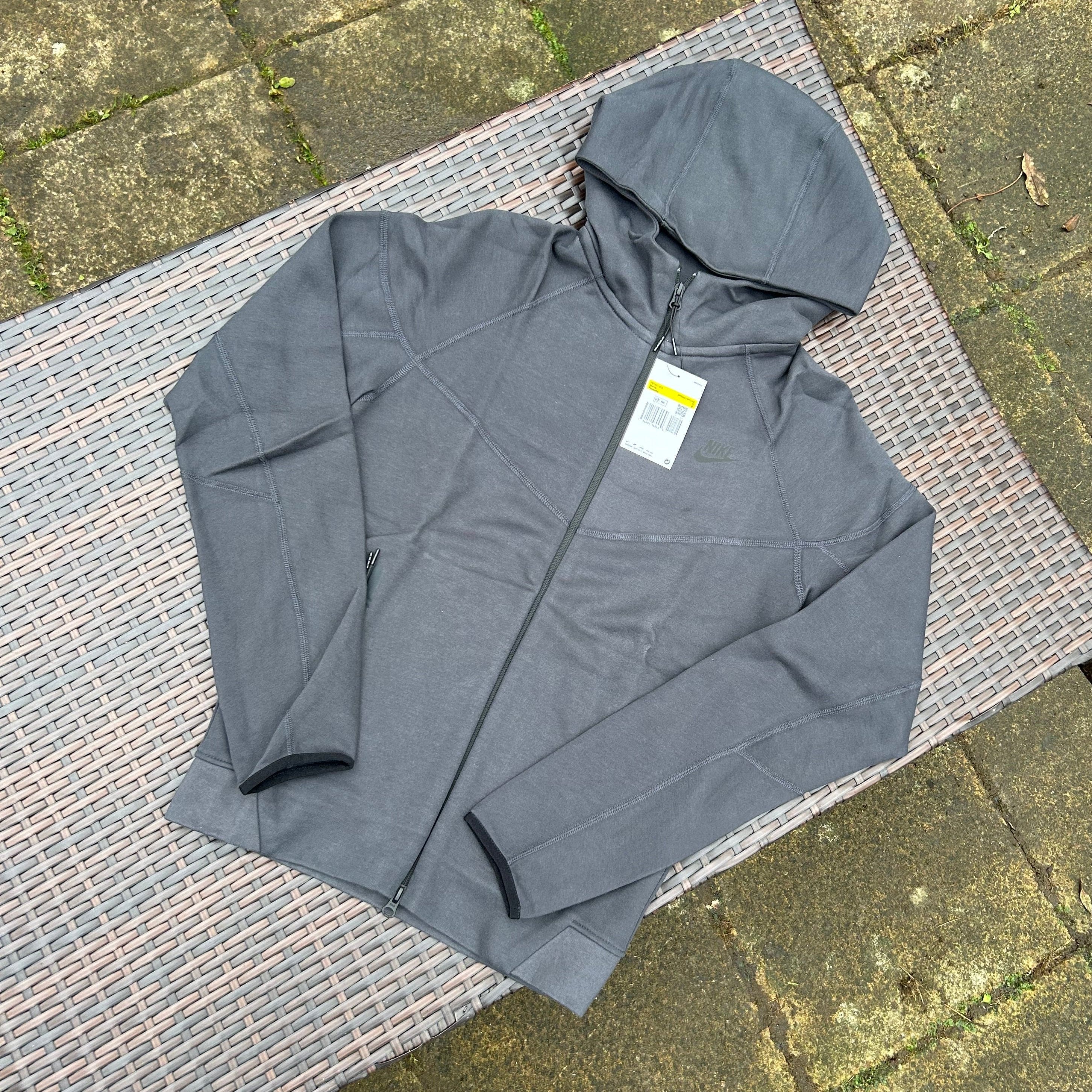 Nike Grey/Black Sportswear Tech Fleece (2023 Season) - Image 2