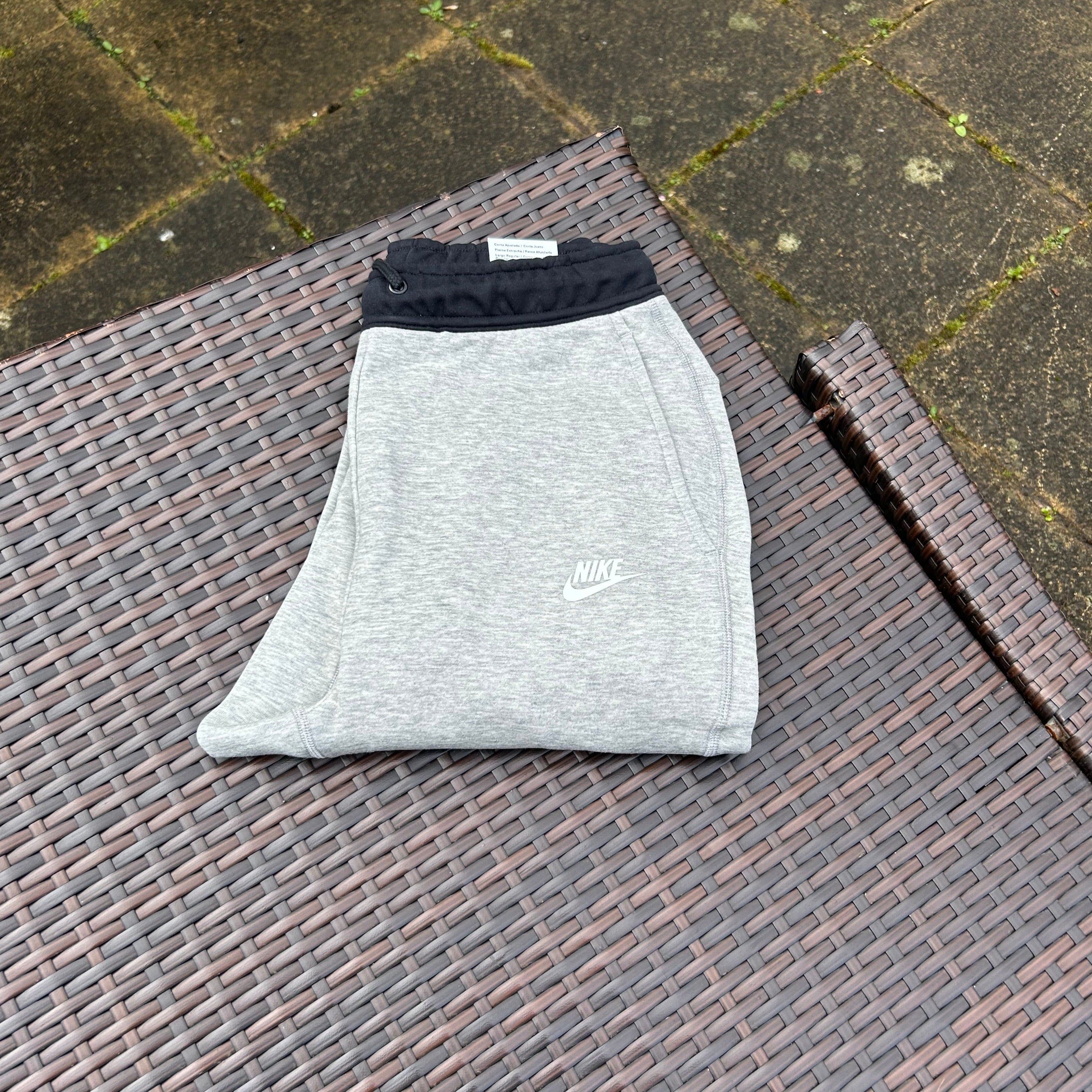 Nike Grey/Black Sportswear Tech Fleece (2023 Season) - Image 3
