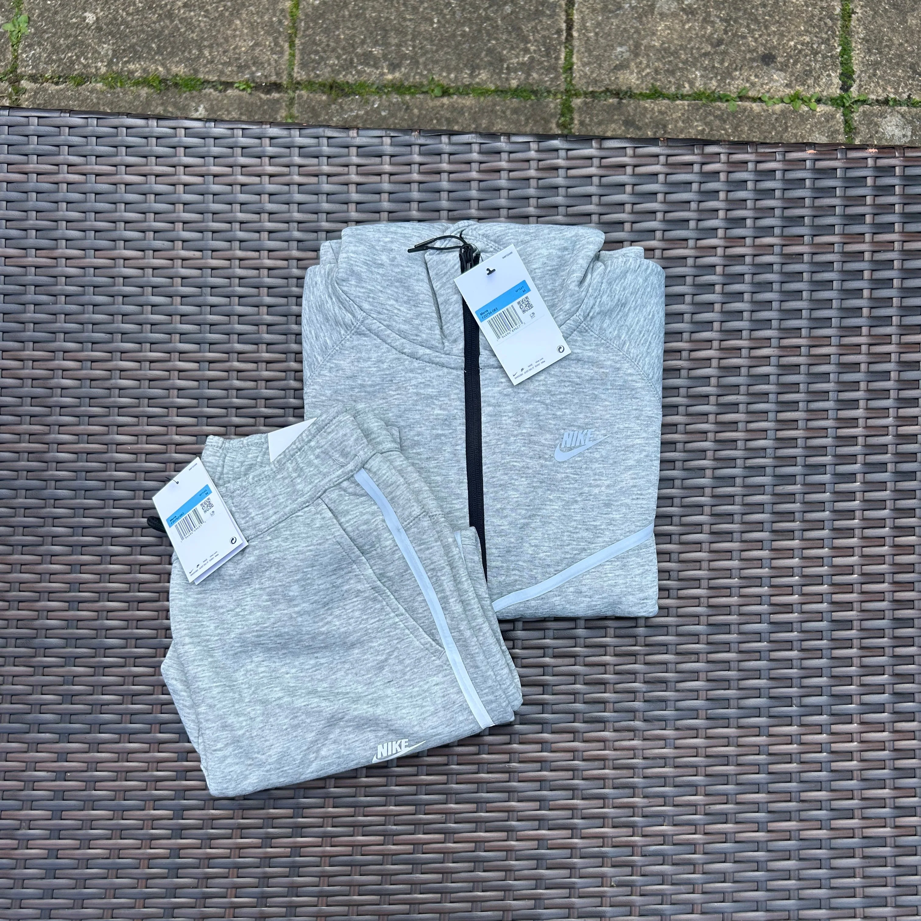 Nike Grey Sportswear Tech Fleece (2024 Season) - Image 4
