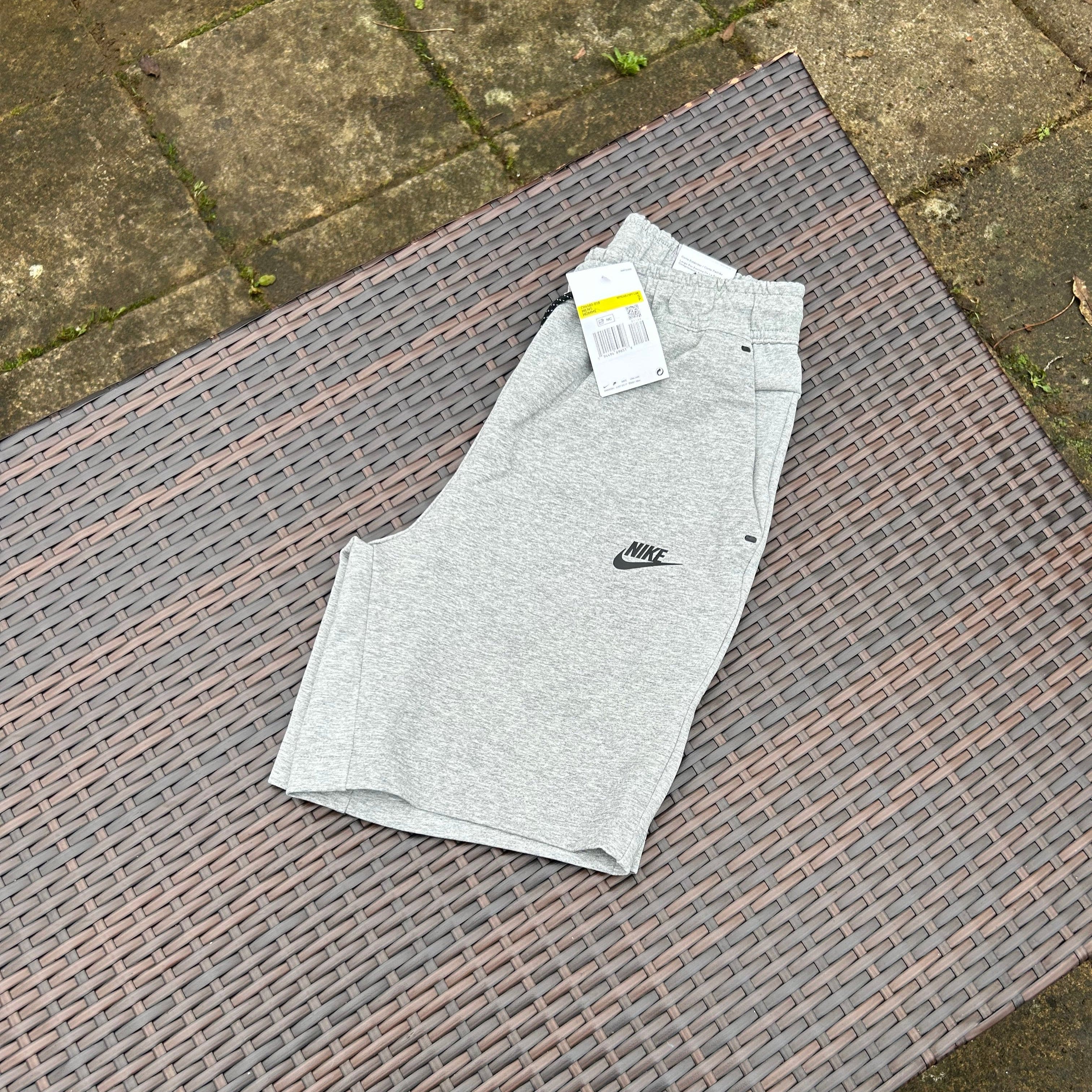 Nike Grey Sportswear Tech Fleece Shorts - Image 2
