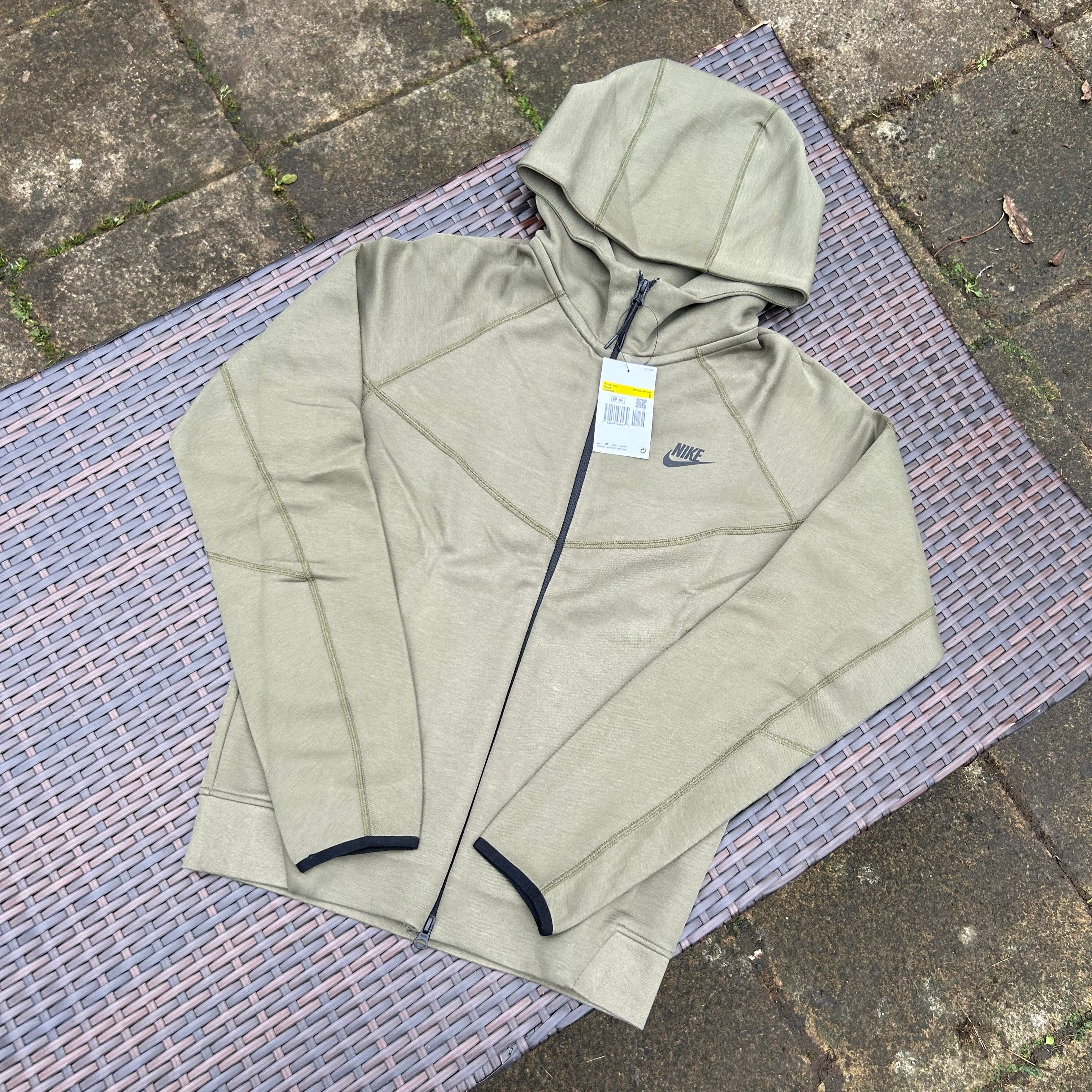 Nike Olive Green Sportswear Tech Fleece (2023 Season) - Image 2