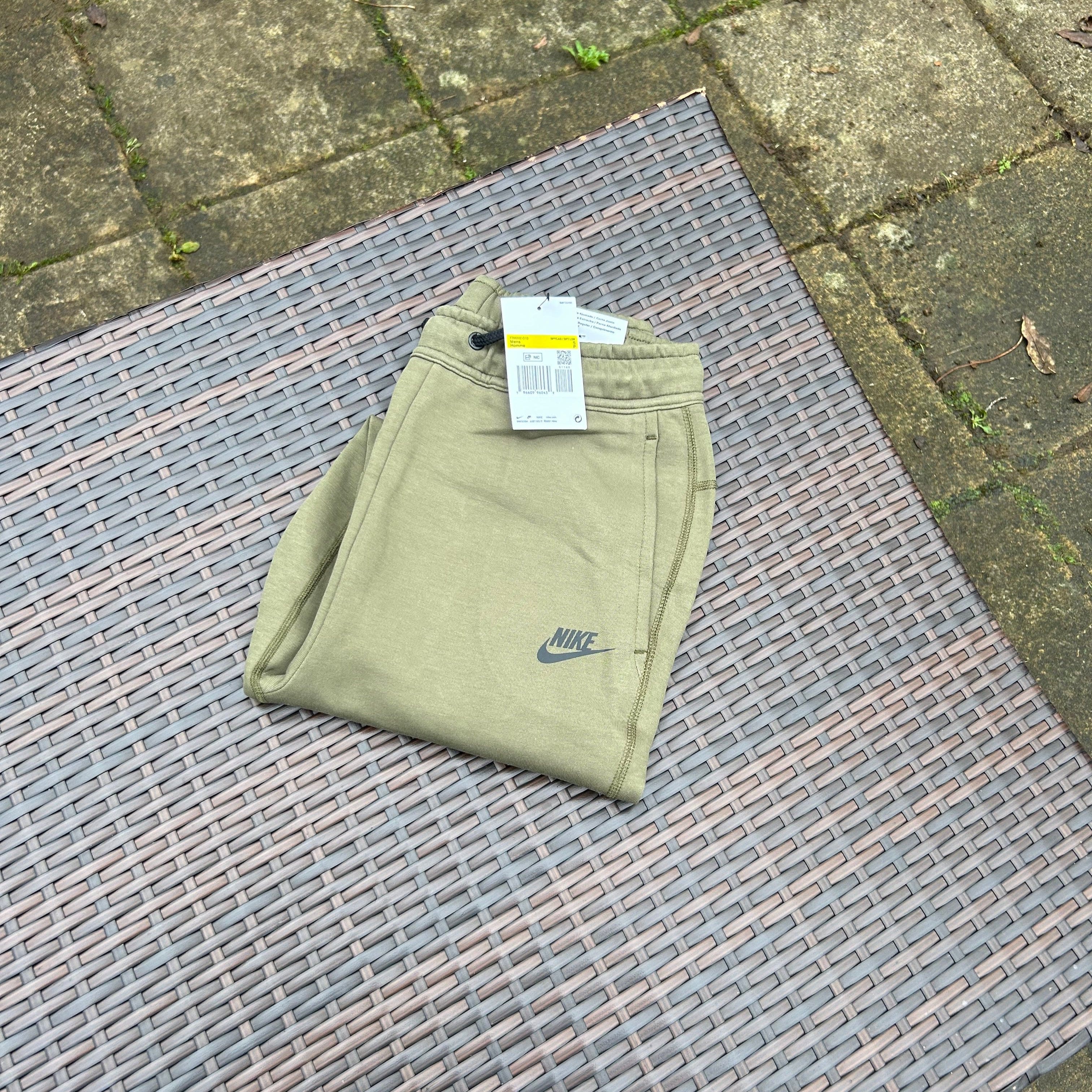 Nike Olive Green Sportswear Tech Fleece (2023 Season) - Image 3
