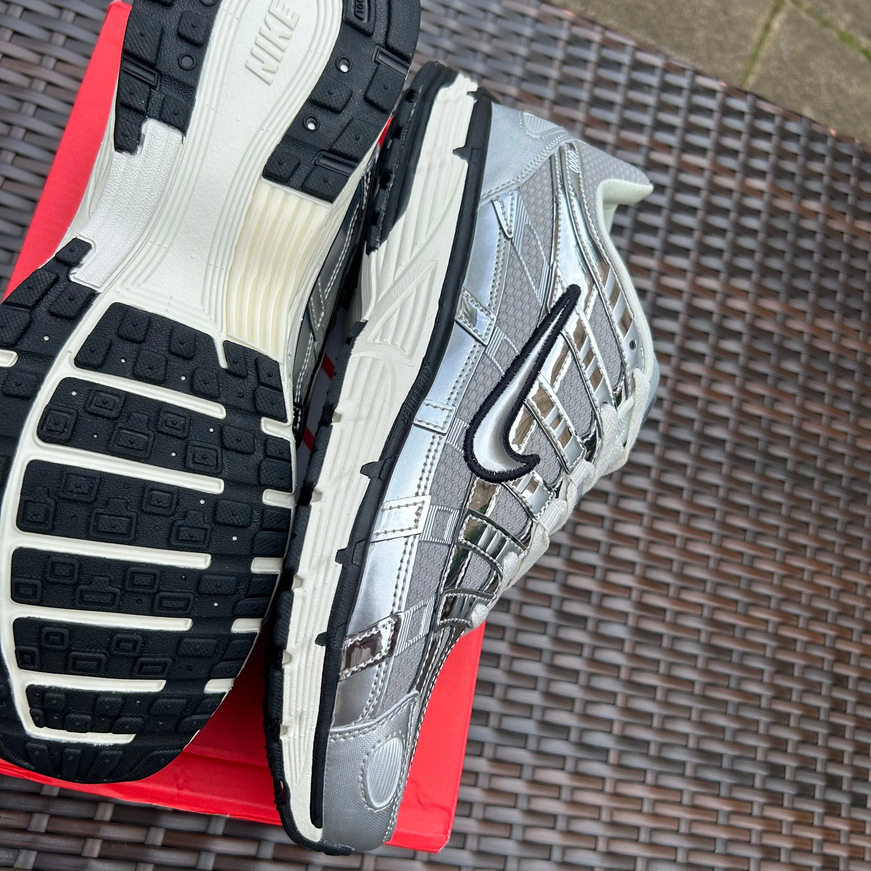 Nike P-6000 Metallic Silver - Image 3