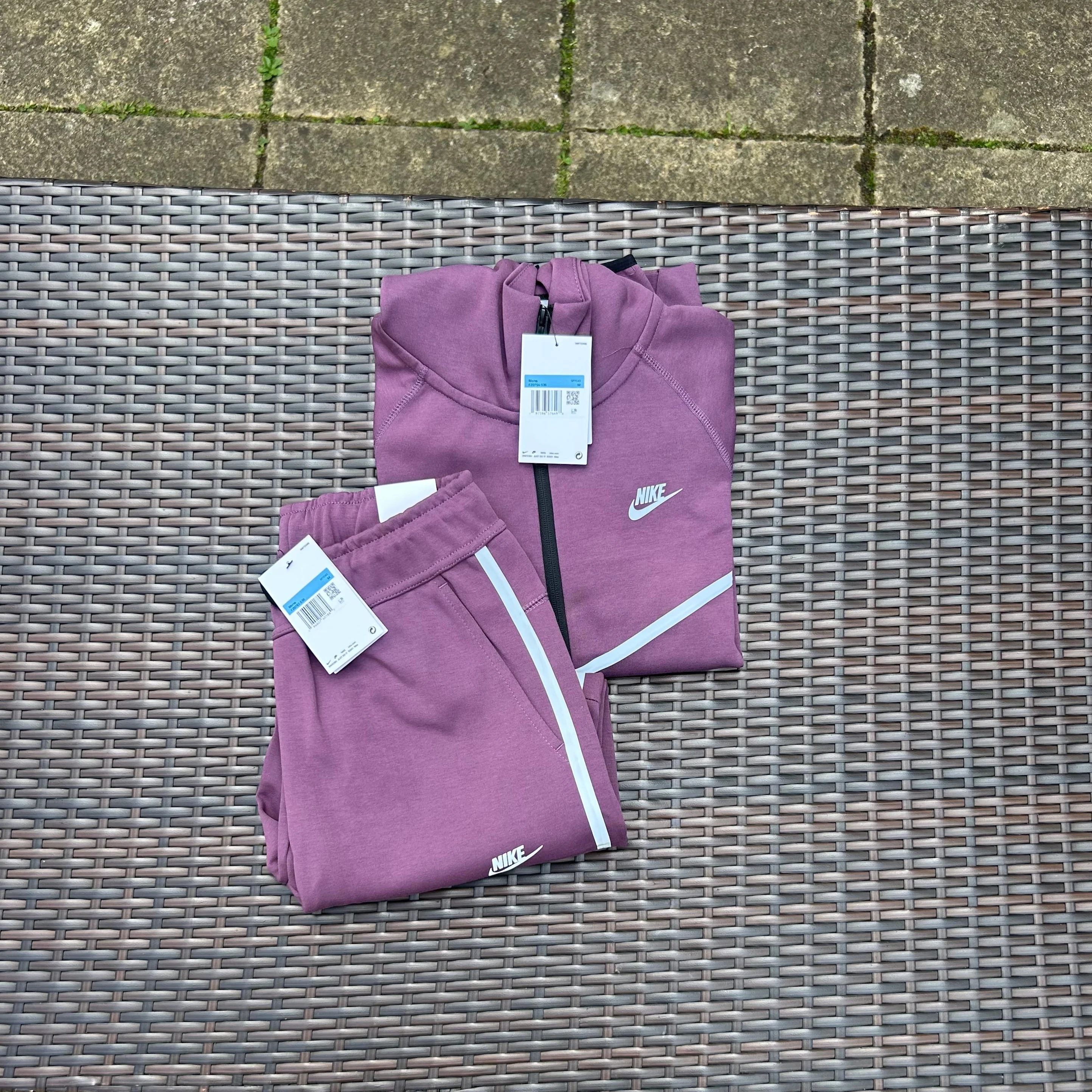 Nike Purple Sportswear Tech Fleece (2024 Season) - Image 4