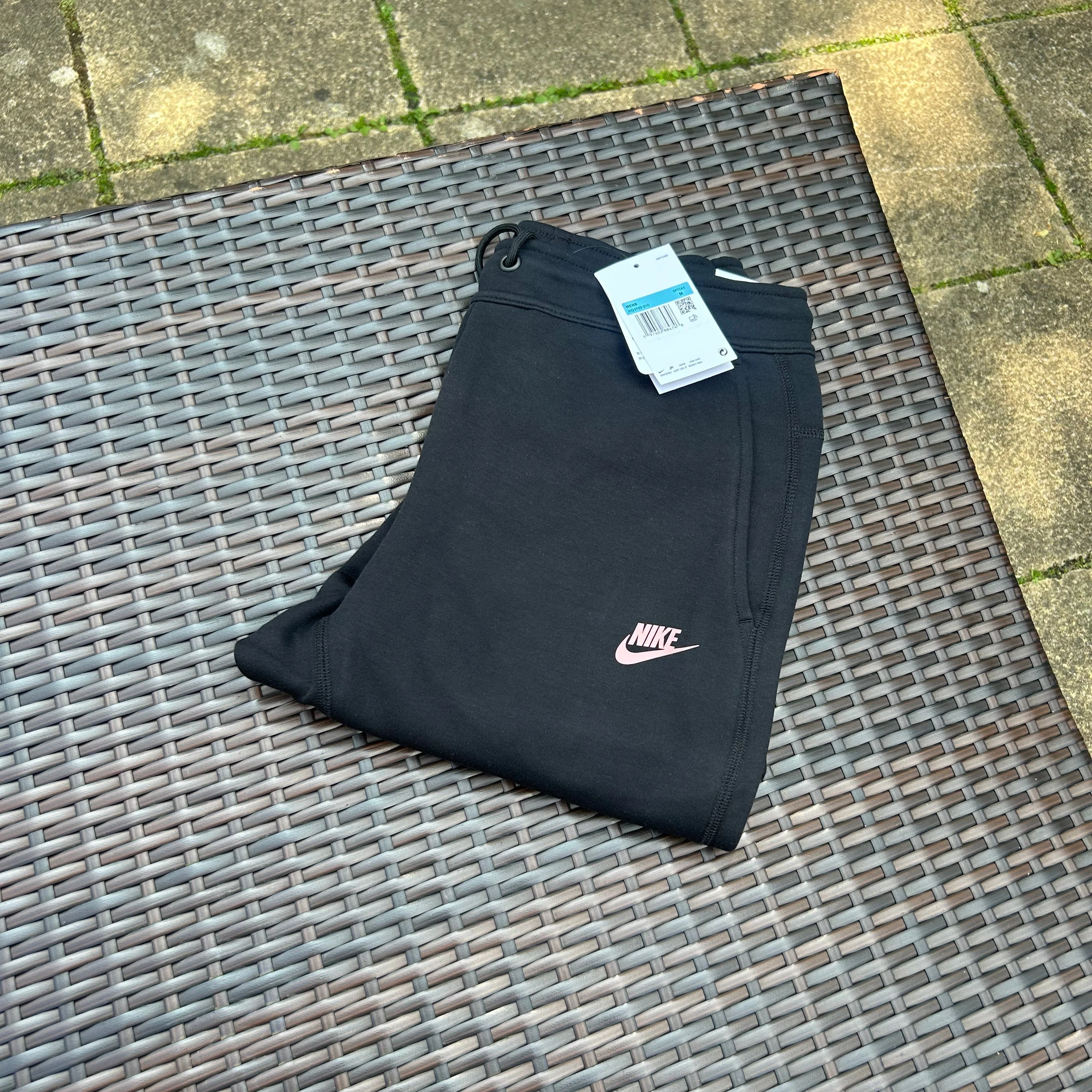 Nike x Syna World Sportswear Tech Fleece - Image 3