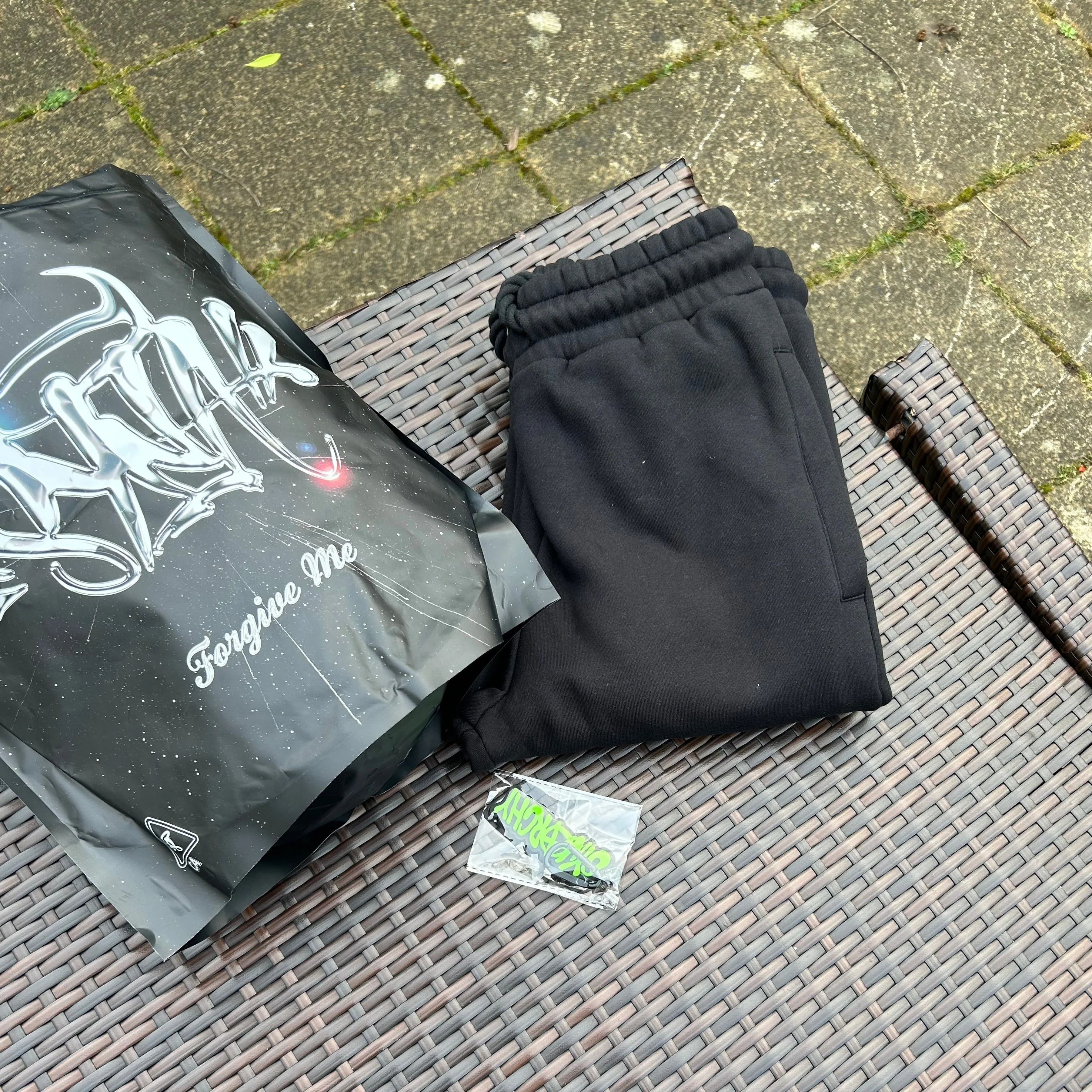 Syna World Black/Green Tracksuit - Image 3