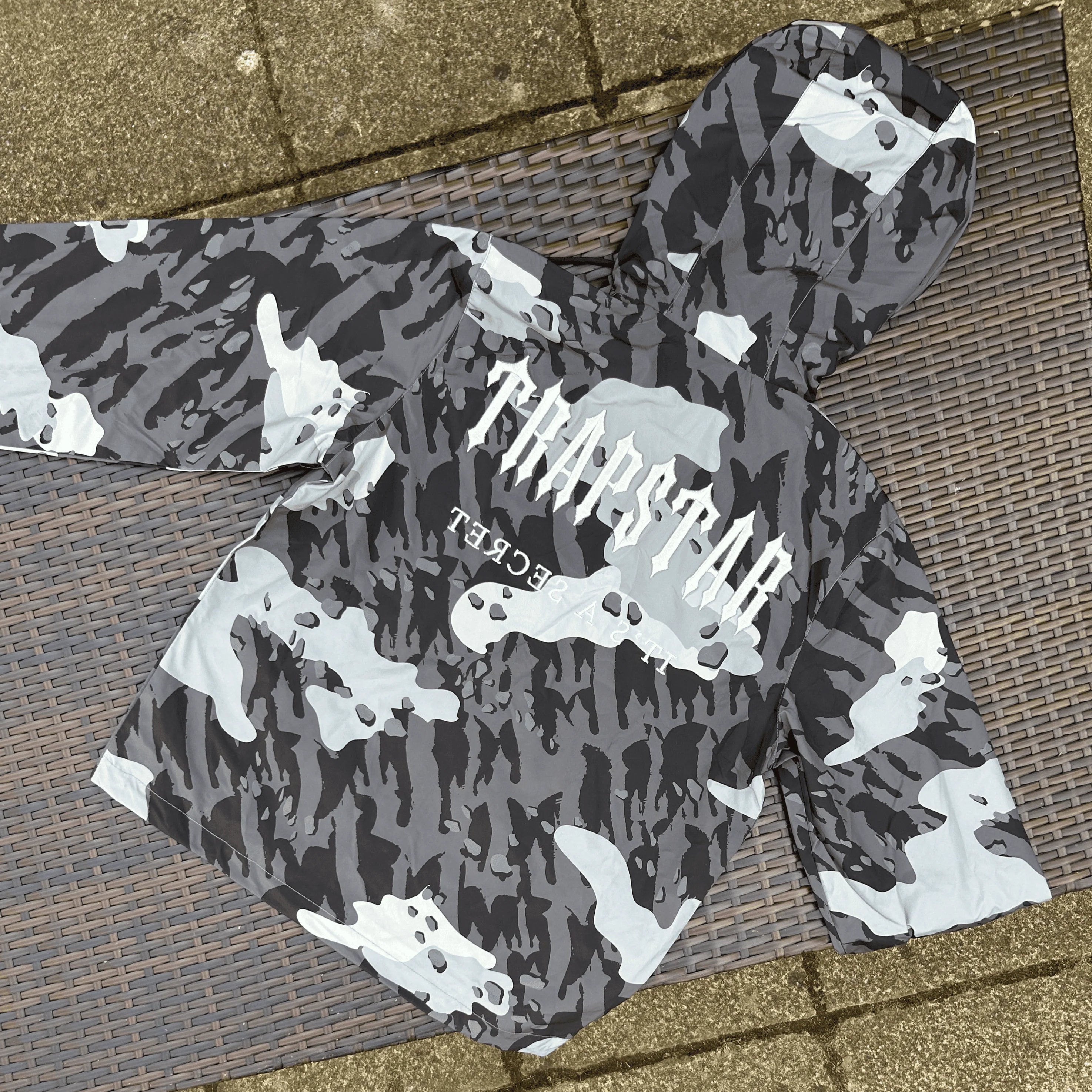 Trapstar Decoded Black/White Camo Windbreaker - Image 2