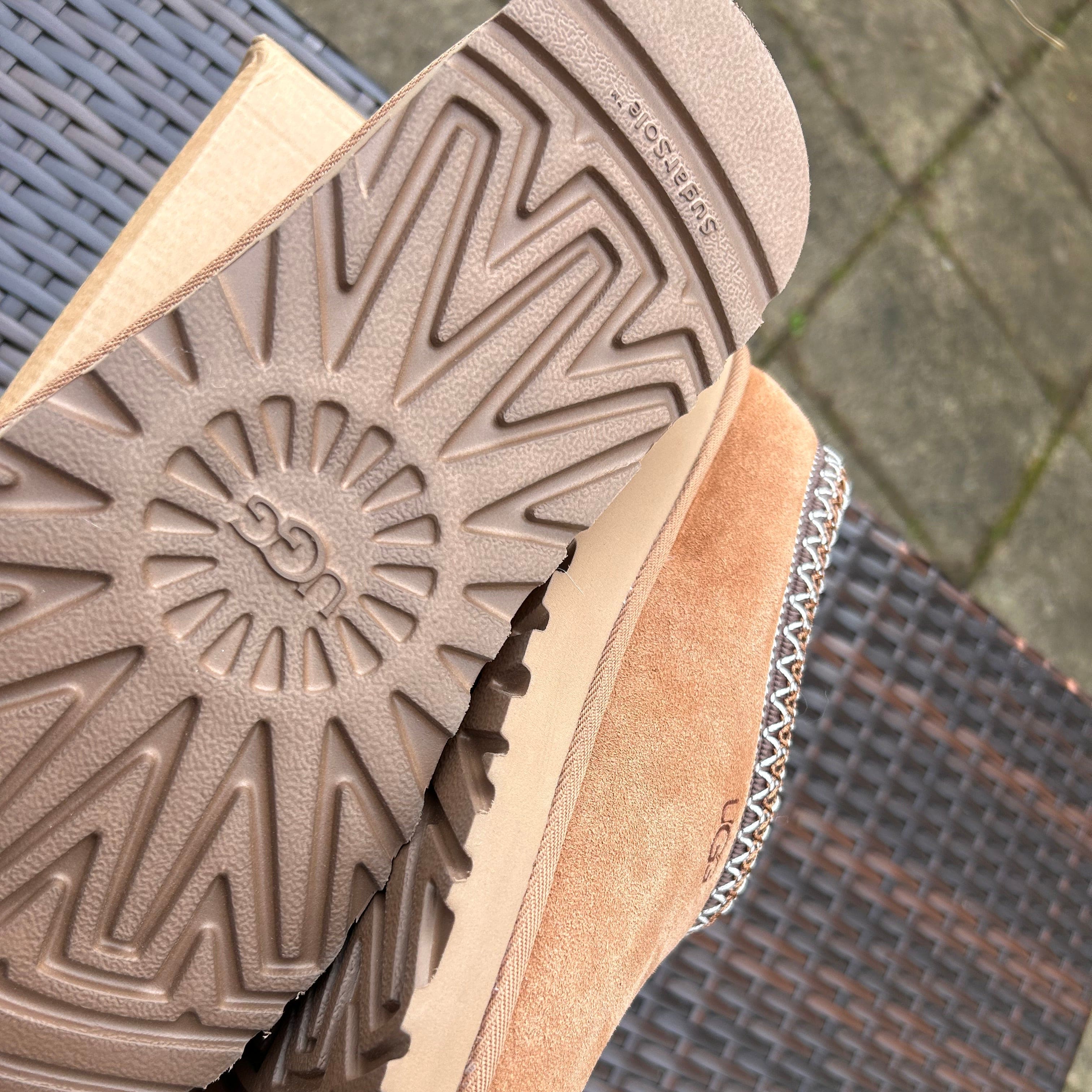 Ugg Men's 'Chestnut' Tasman Slippers - Image 3